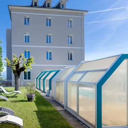 Villa Clos Du Oui