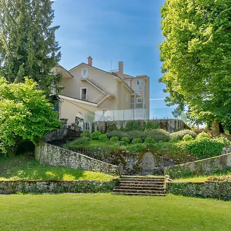 Clos Du Oui